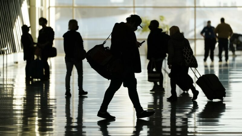 U.S. prepares for wave of inoculated worldwide travelers