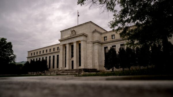 Fed prepared to increase rates, contract balance sheet  report soon