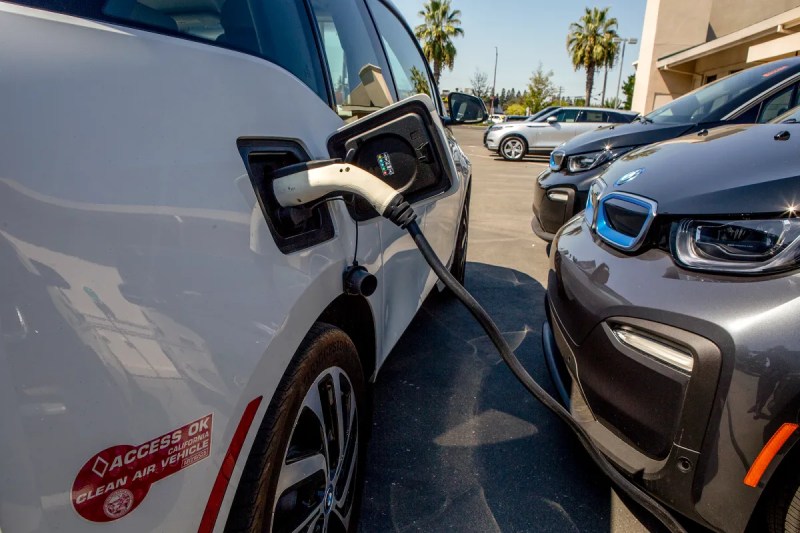California discloses proposal to ban new gas-fueled cars by 2035